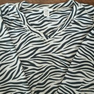 🛒 5 for $25  Zebra striped pajama shirt